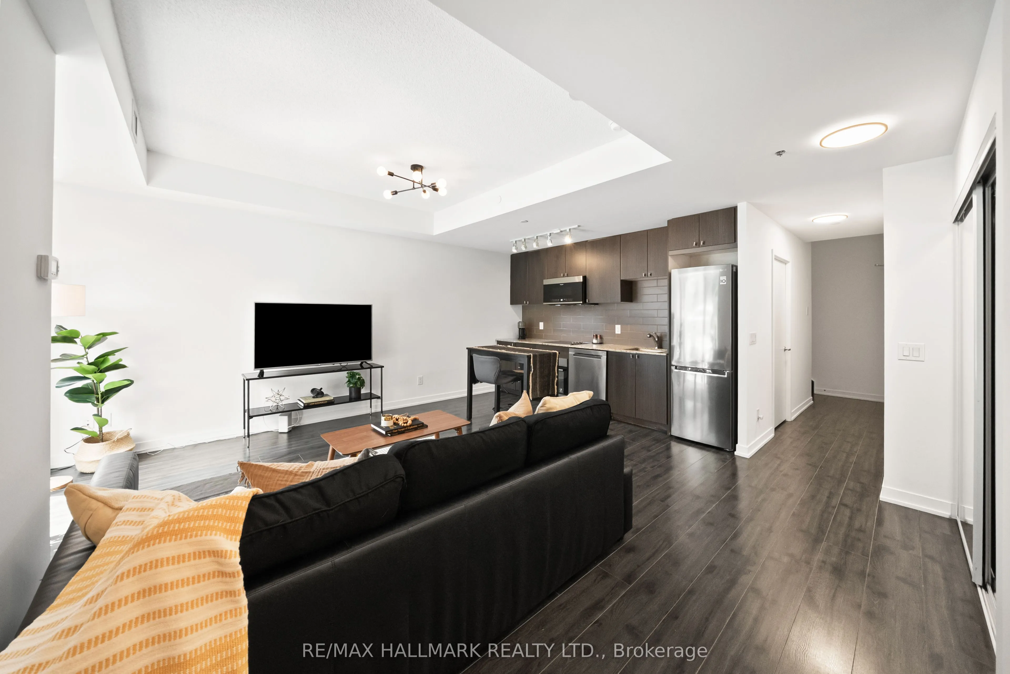 18 Rean Drive, #103