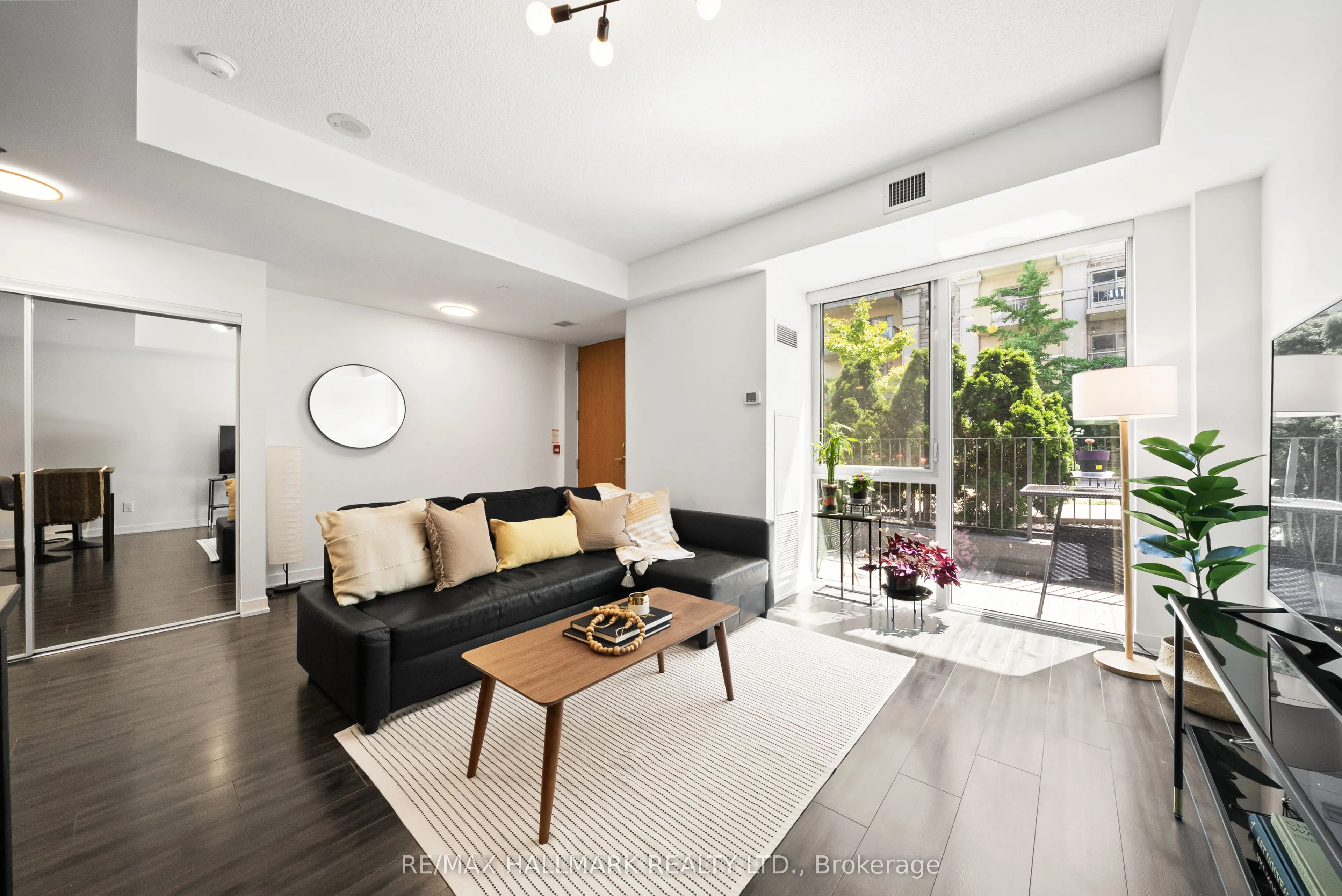 18 Rean Drive, #103