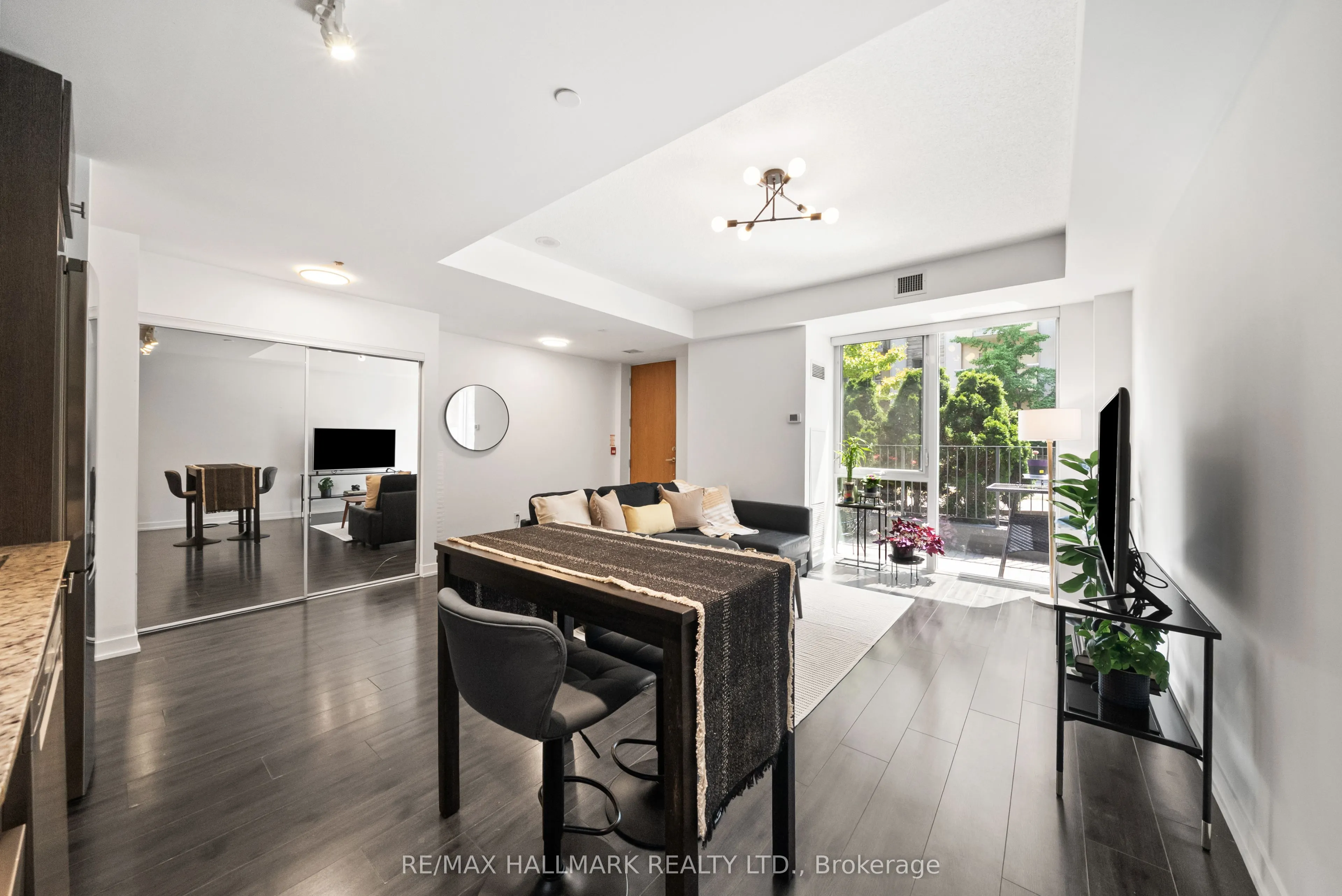 18 Rean Drive, #103