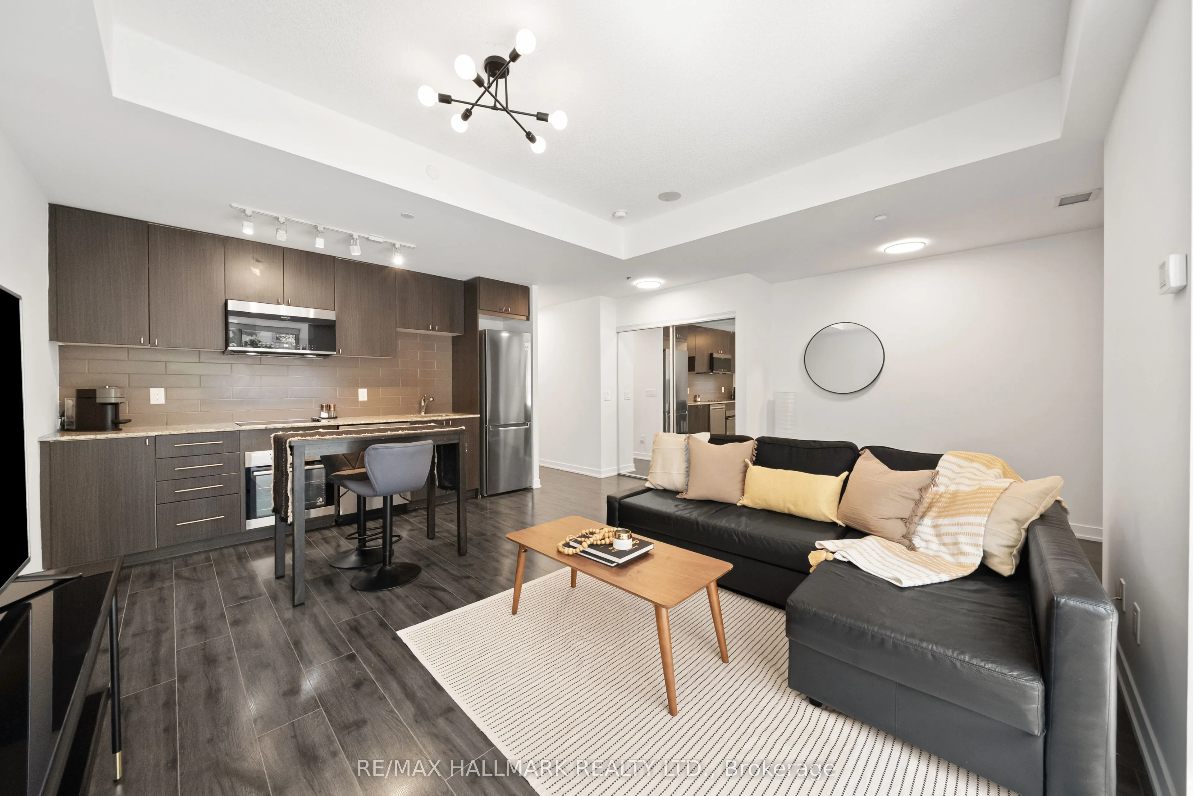 18 Rean Drive, #103