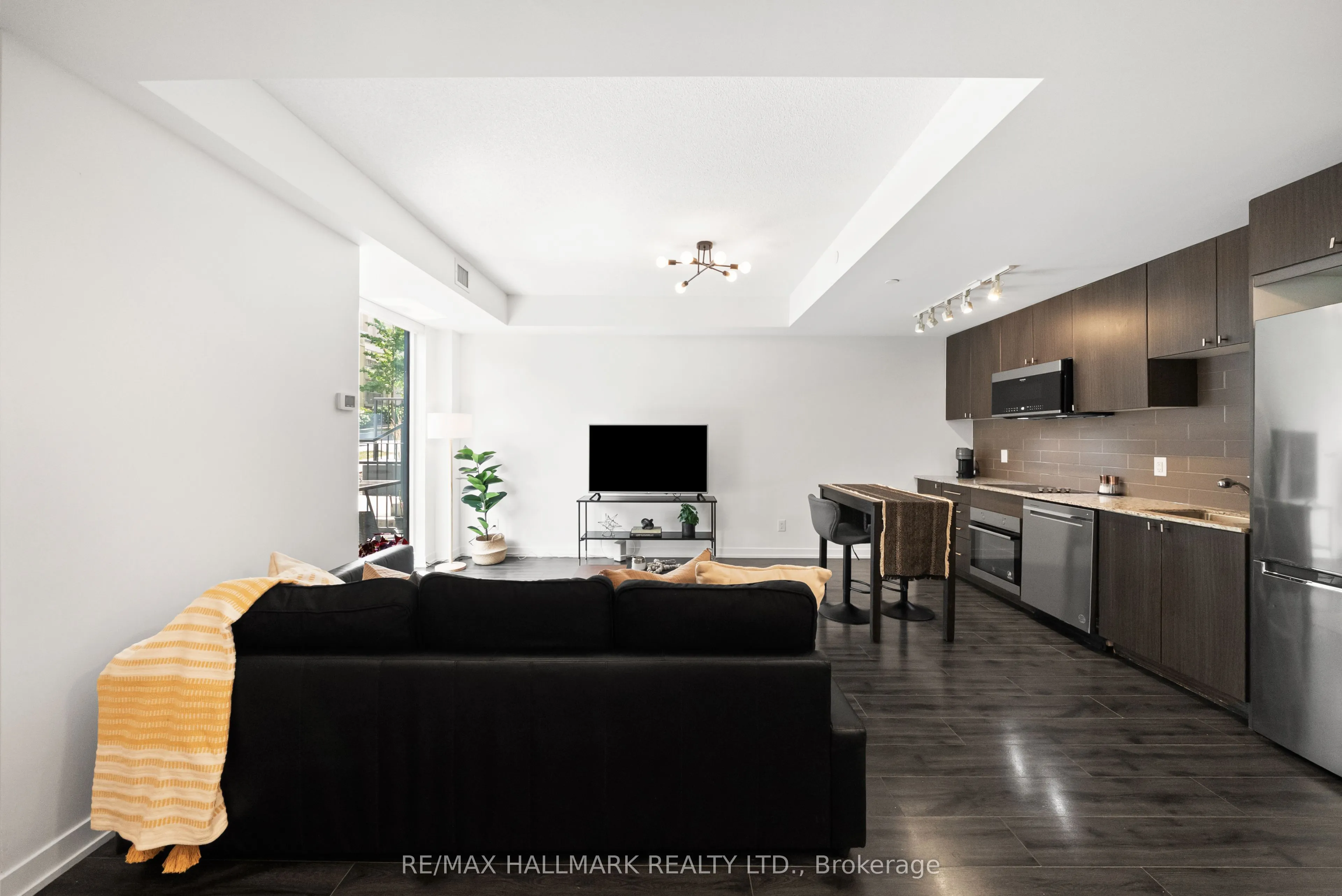 18 Rean Drive, #103