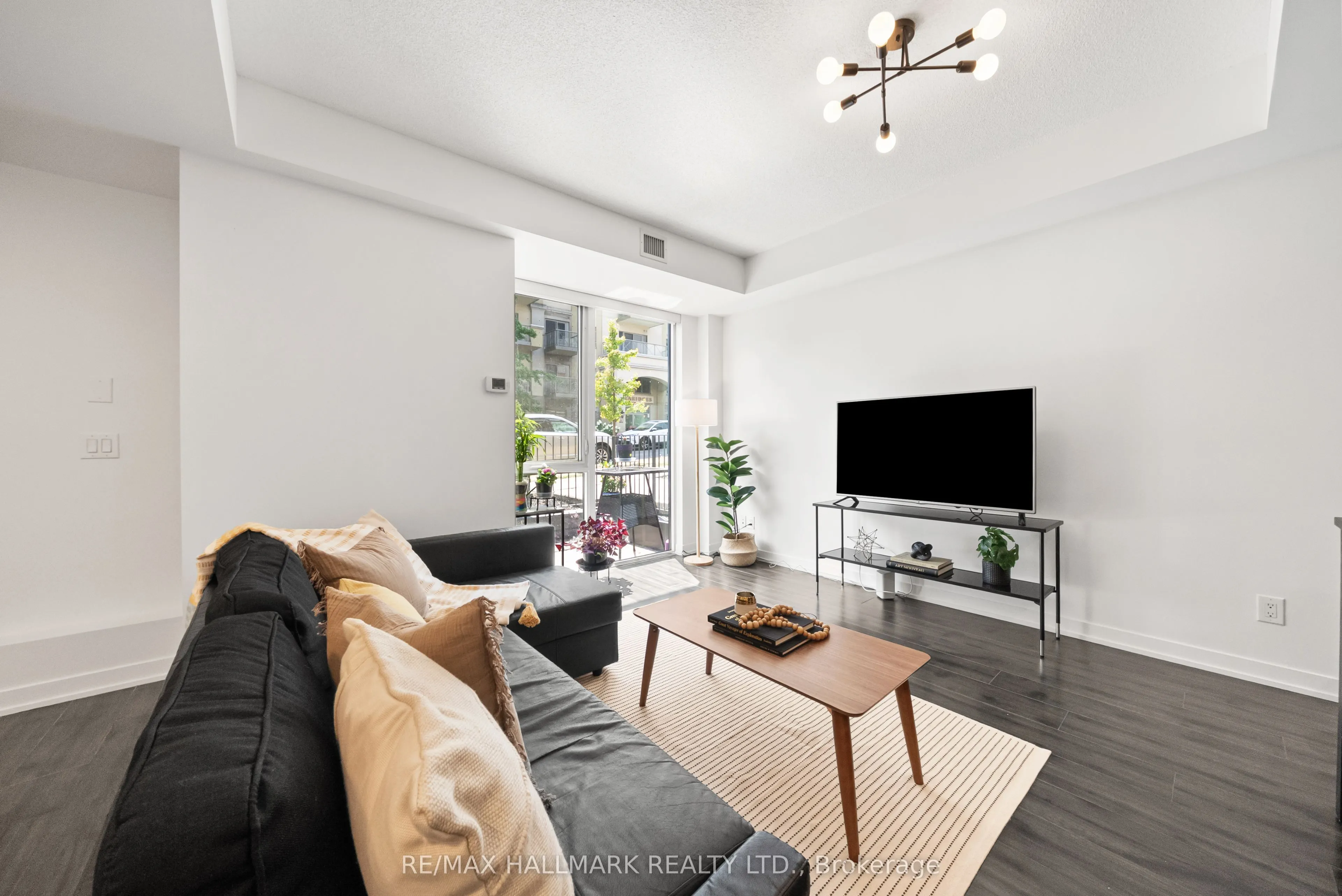 18 Rean Drive, #103