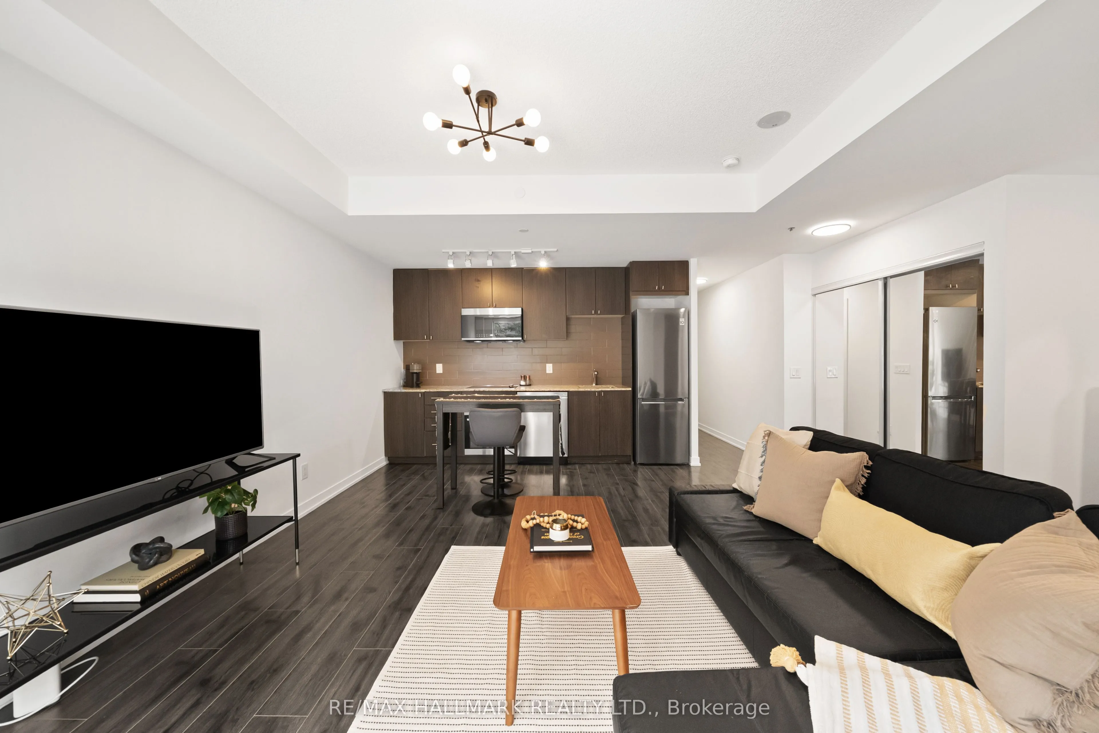 18 Rean Drive, #103