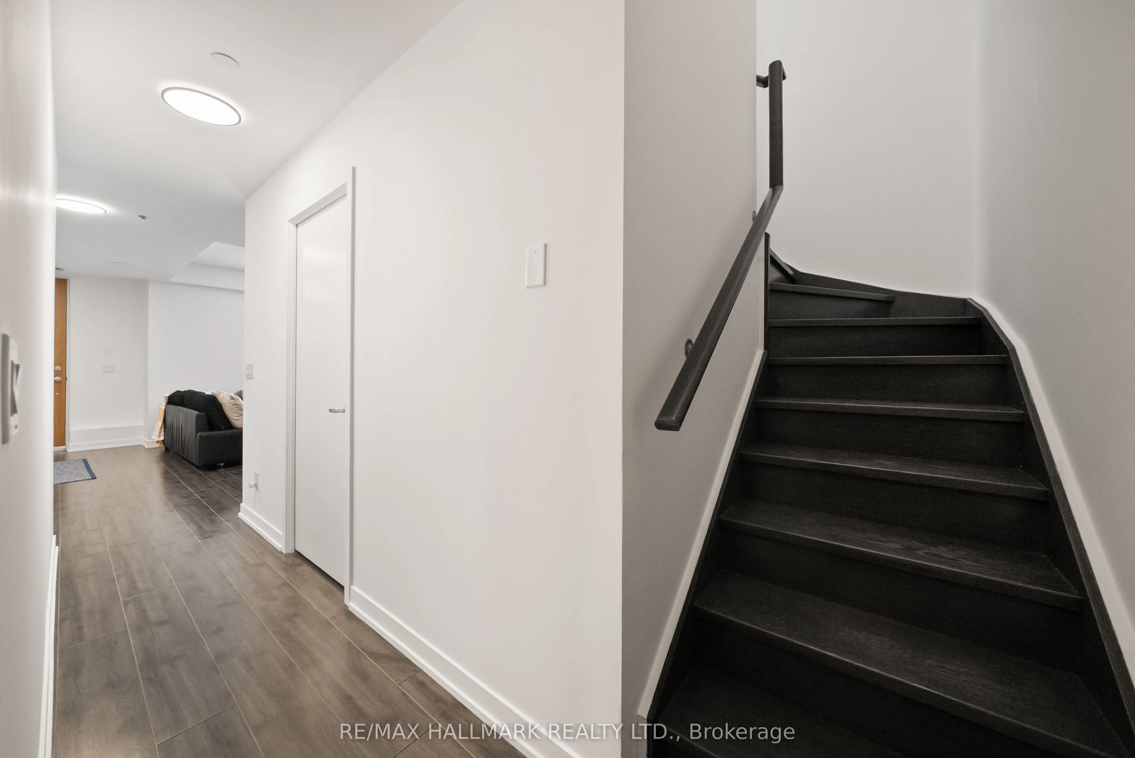 18 Rean Drive, #103