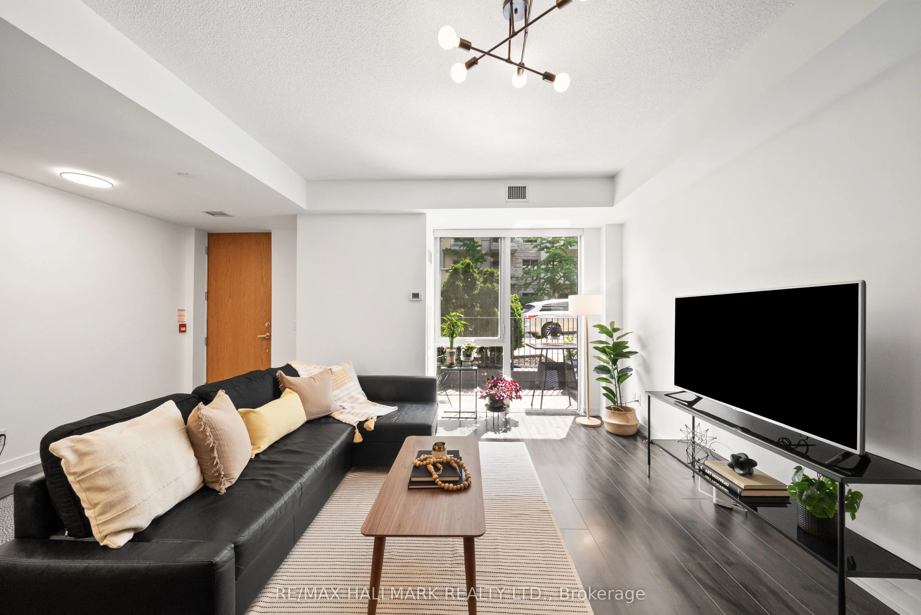 18 Rean Drive, #103