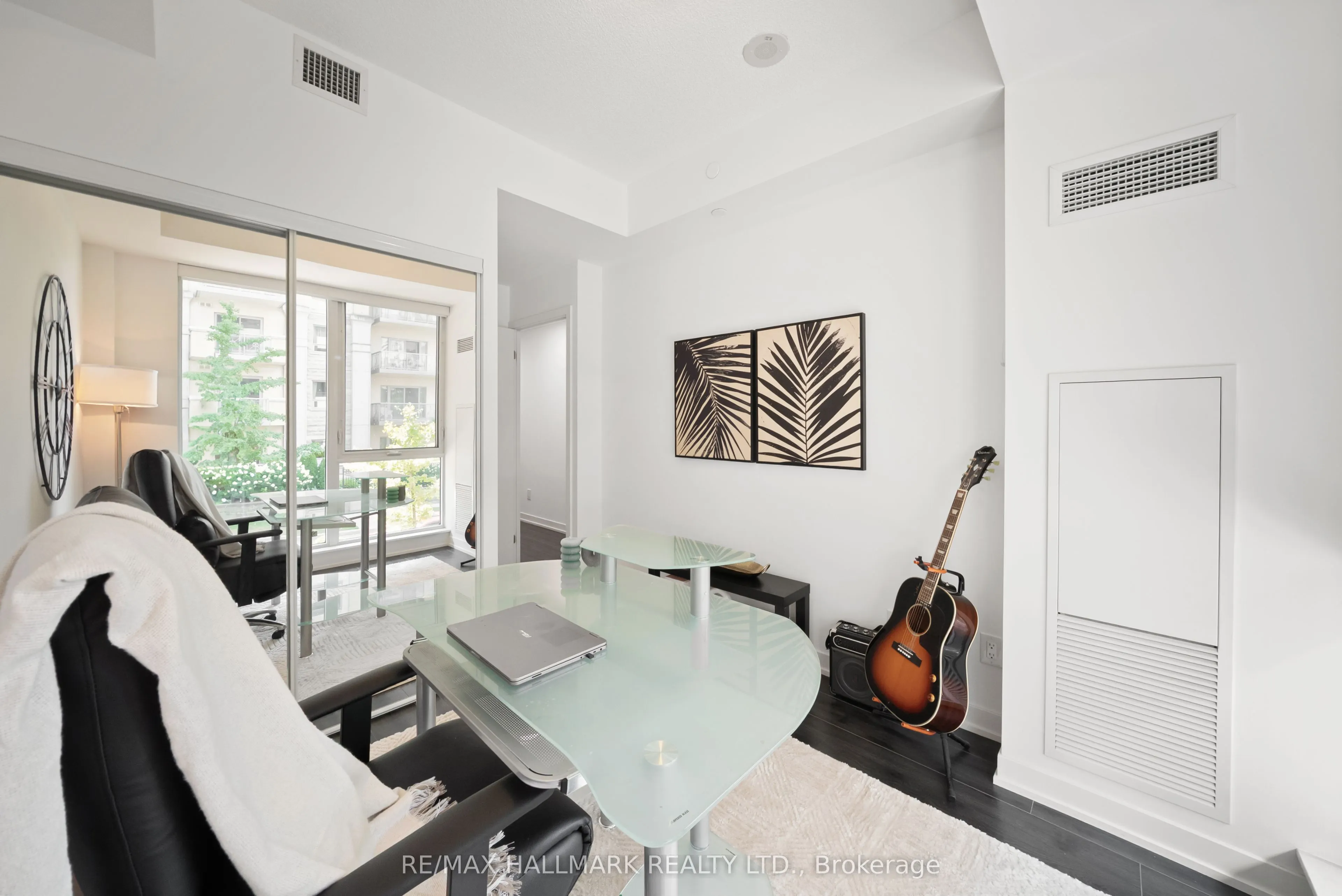 18 Rean Drive, #103