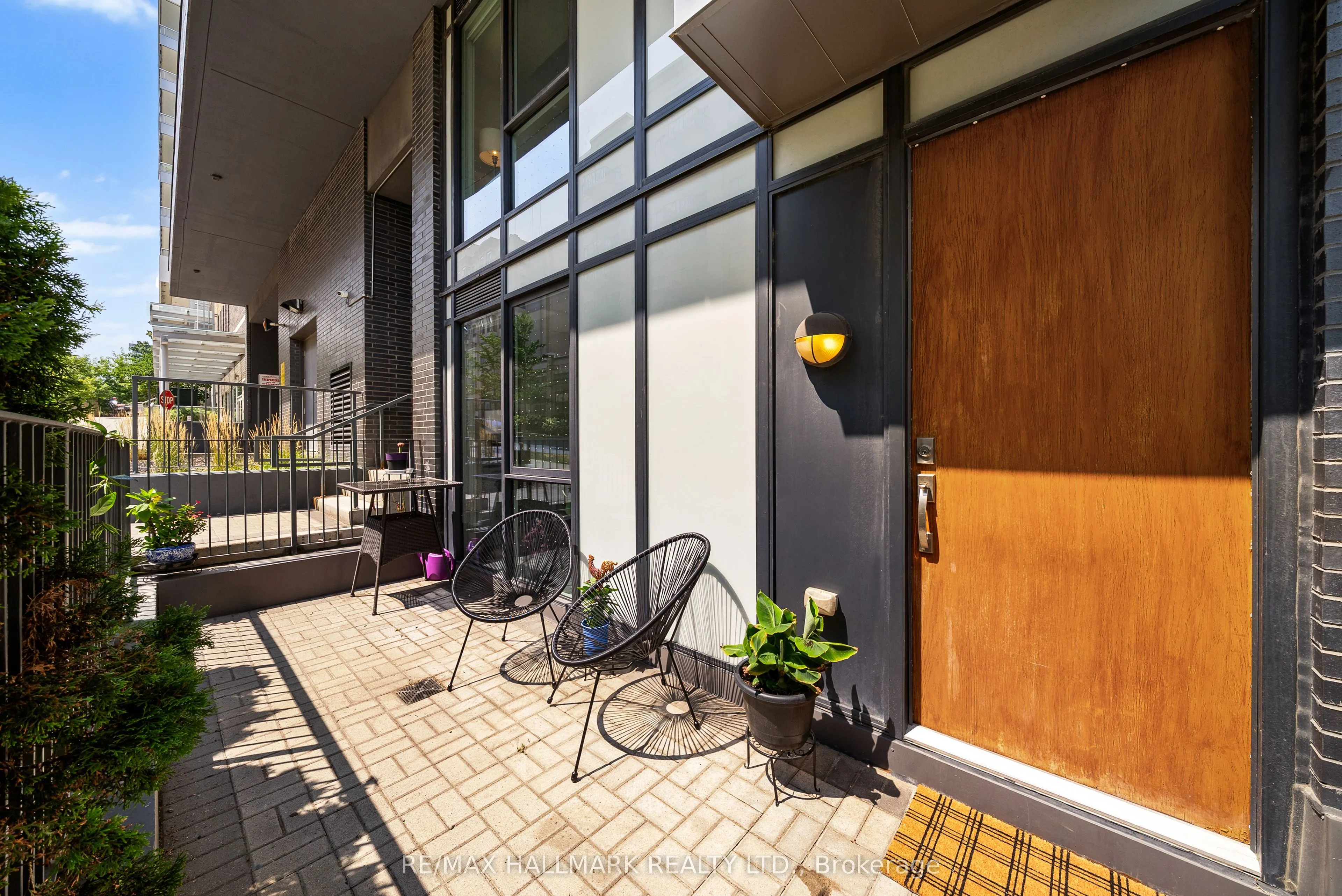 18 Rean Drive, #103