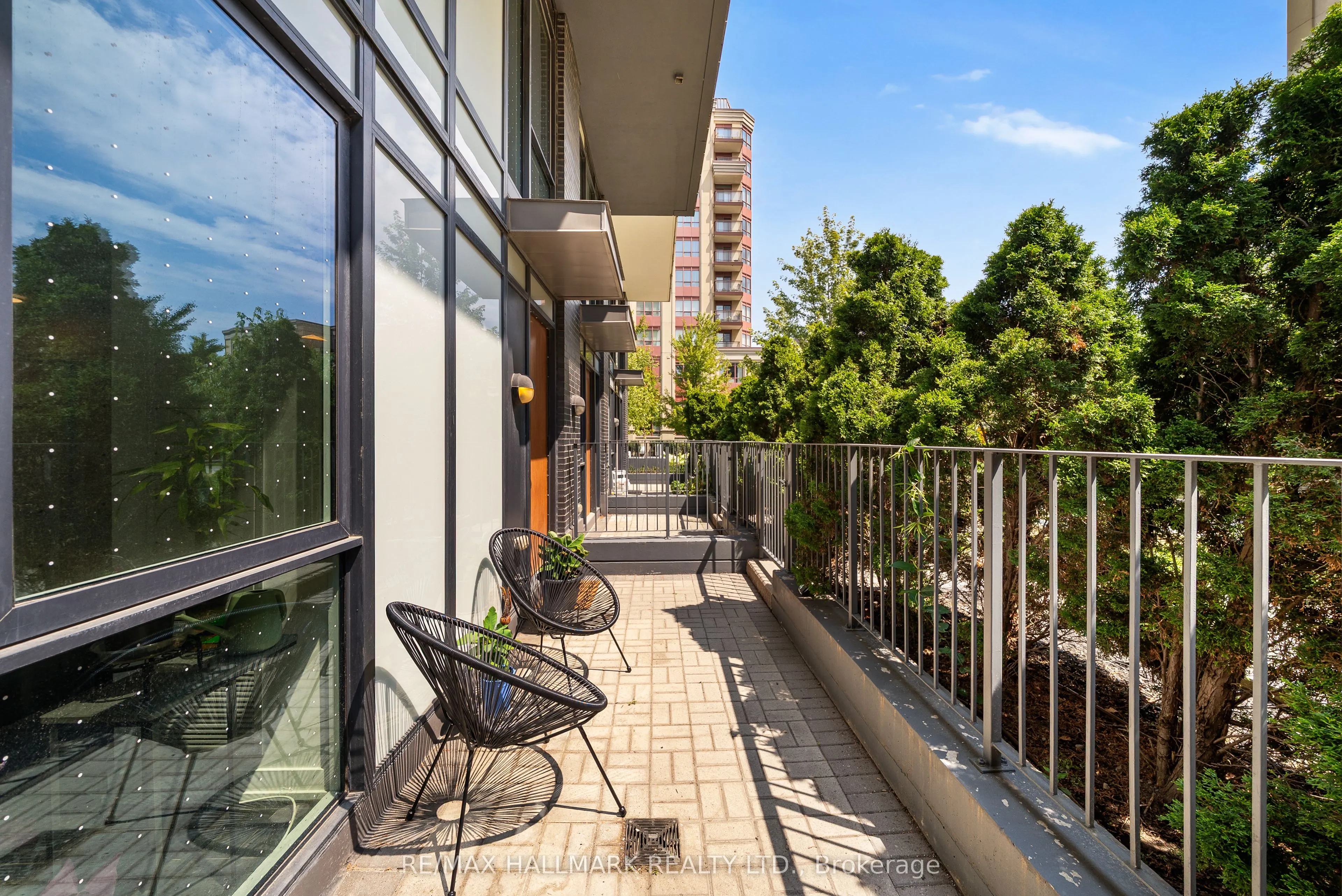 18 Rean Drive, #103