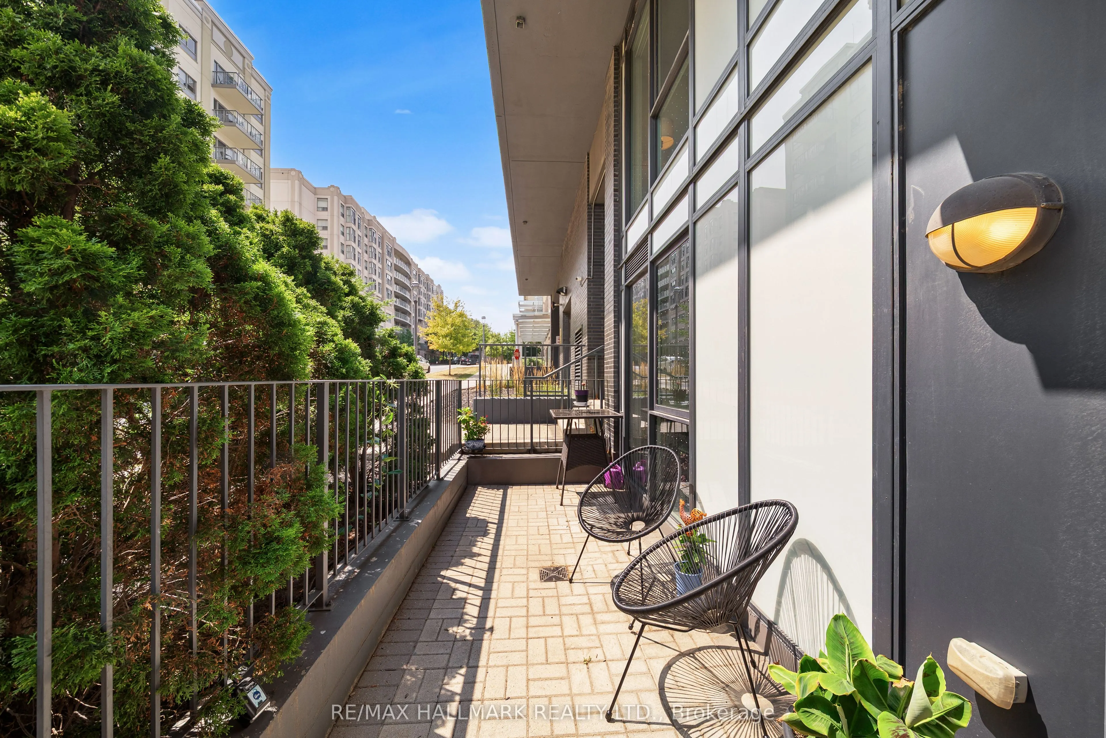 18 Rean Drive, #103