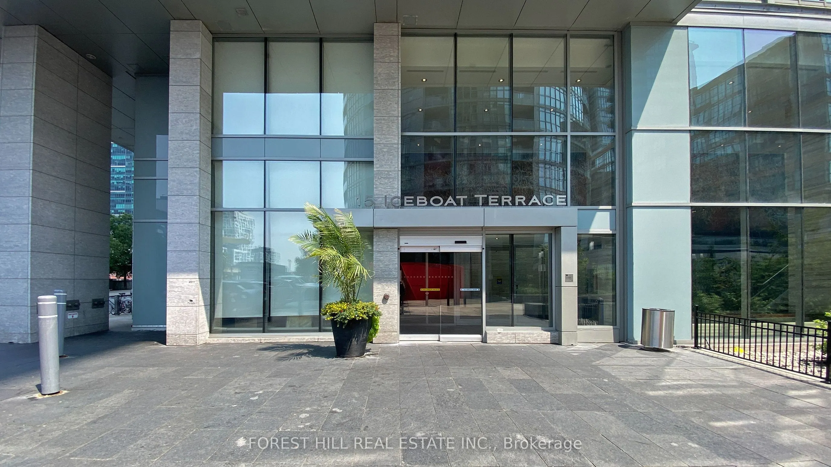 15 Iceboat Terrace, #2816