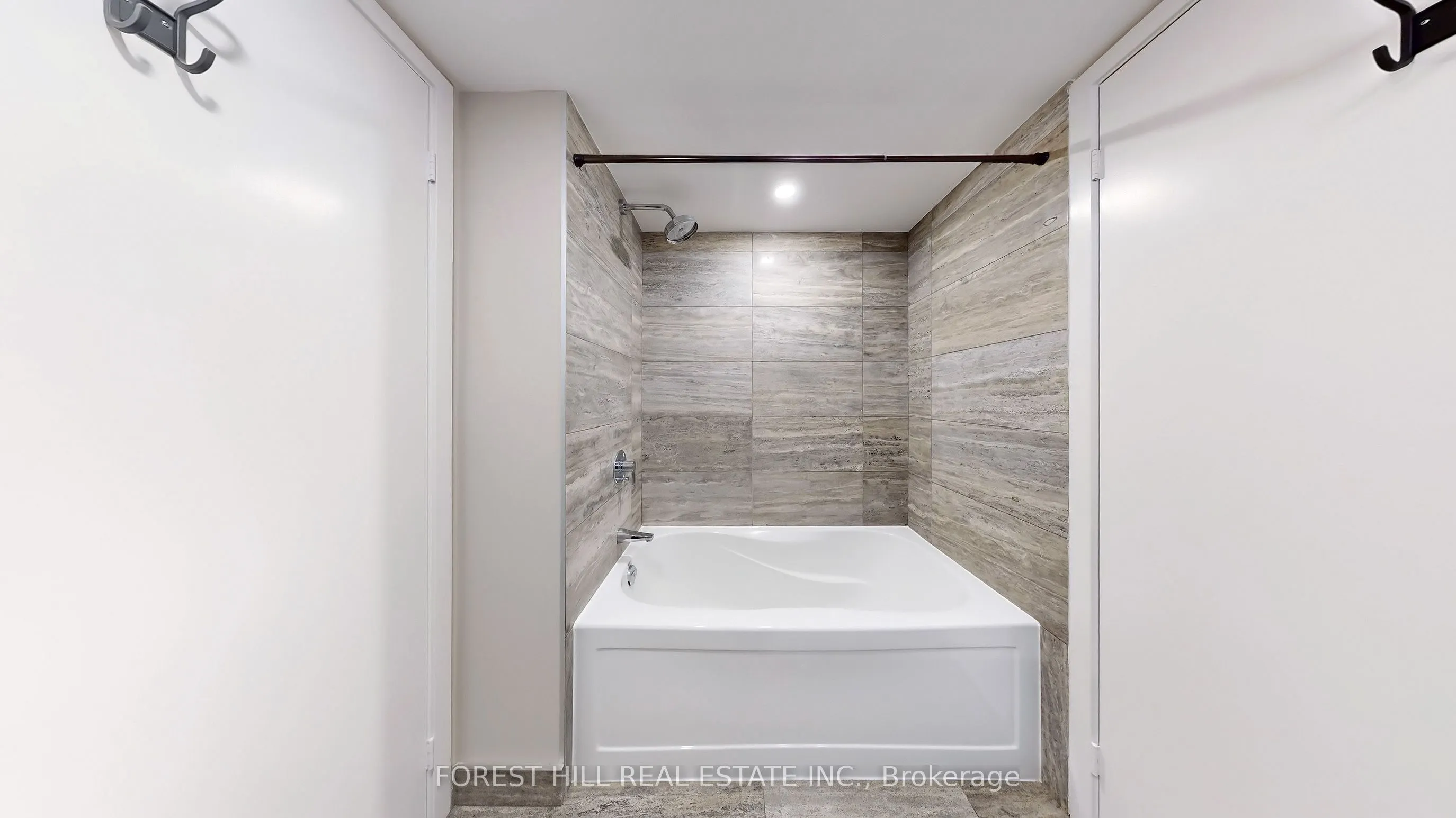 15 Iceboat Terrace, #2816