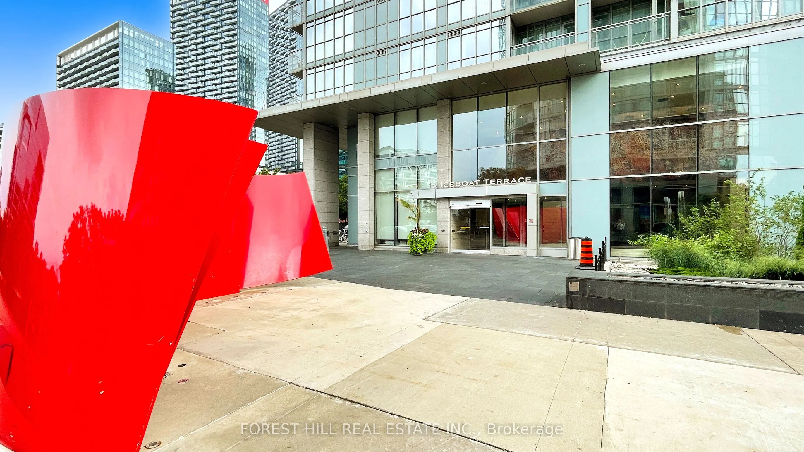 15 Iceboat Terrace, #2816