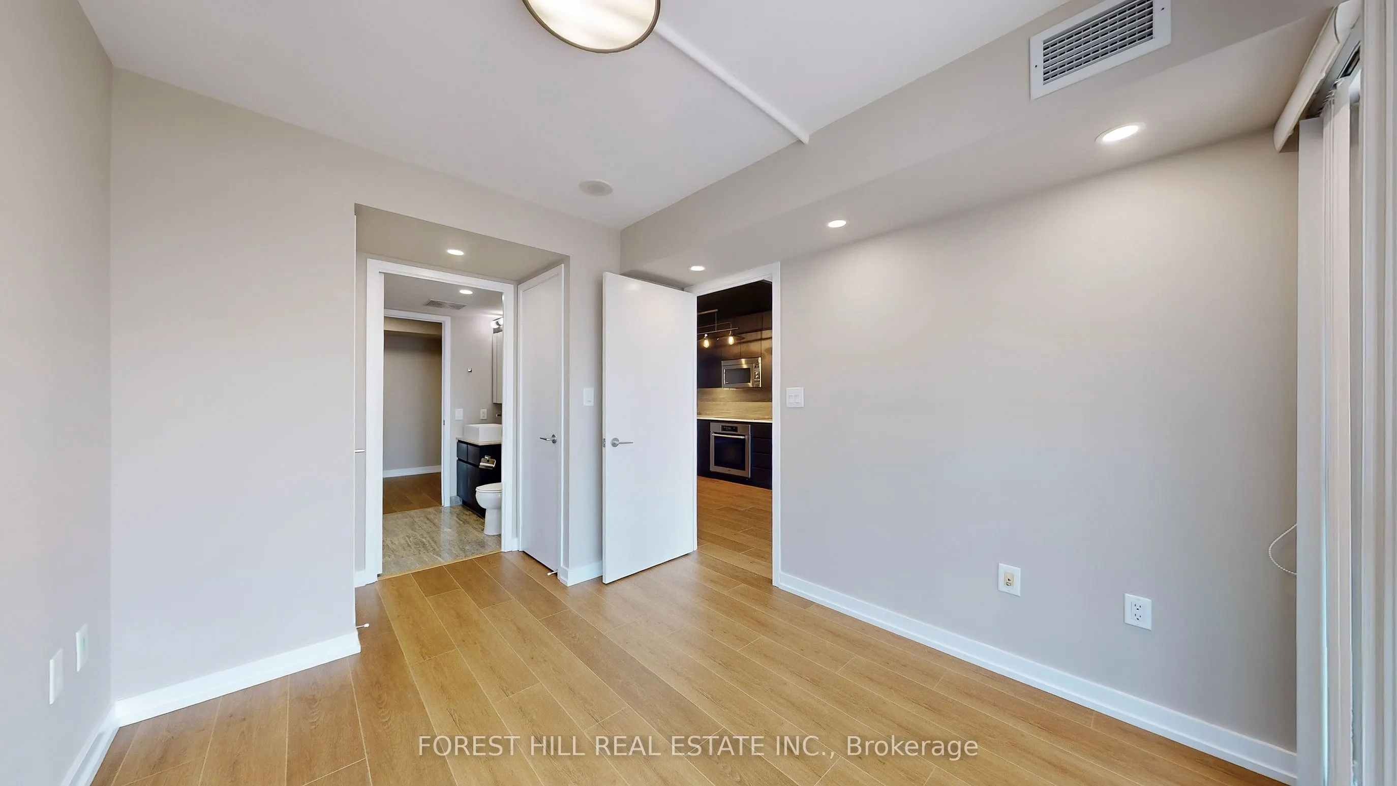 15 Iceboat Terrace, #2816