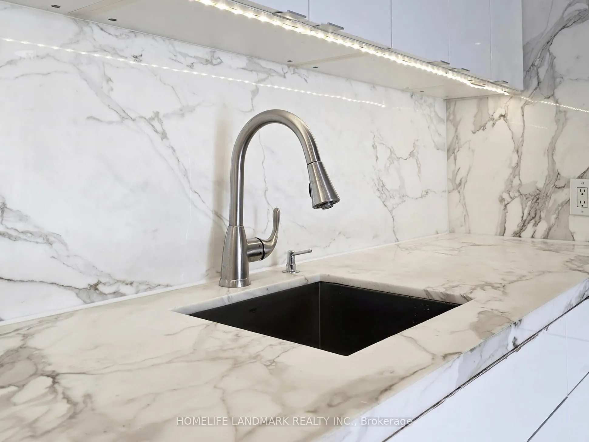 480 Queens Quay W, #304W