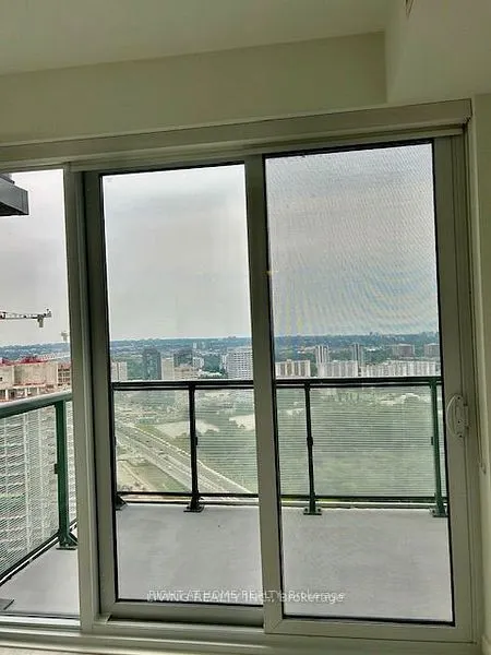 30 Inn on the Park Drive E, #3906