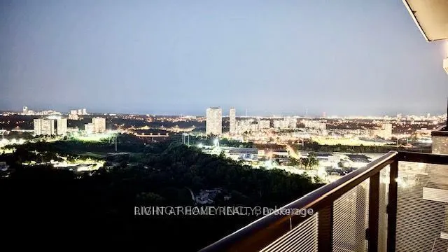 30 Inn on the Park Drive E, #3906