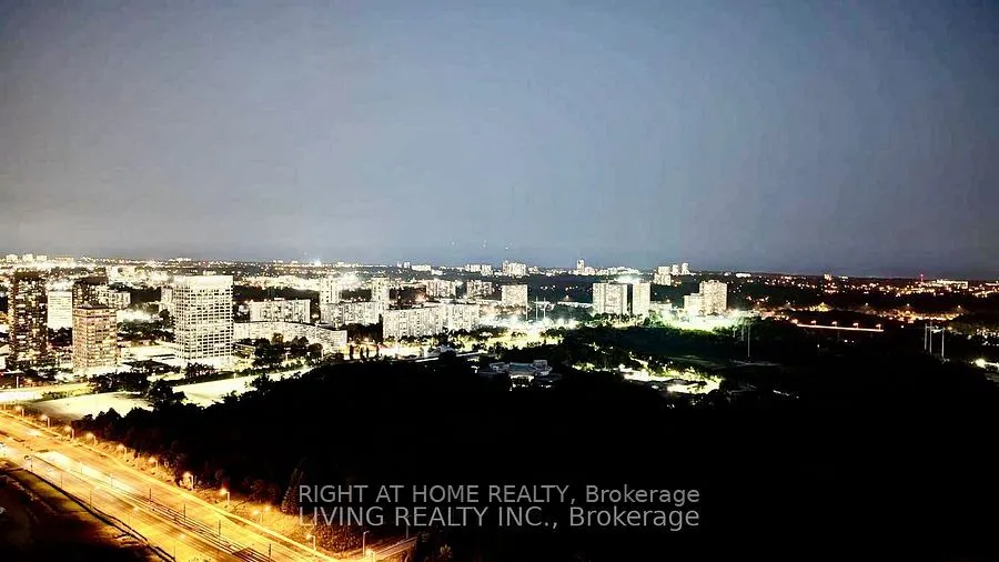 30 Inn on the Park Drive E, #3906