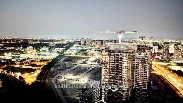 30 Inn on the Park Drive E, #3906