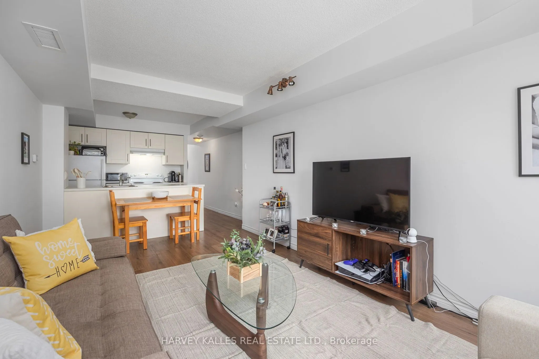 15 Maplewood Avenue, #212