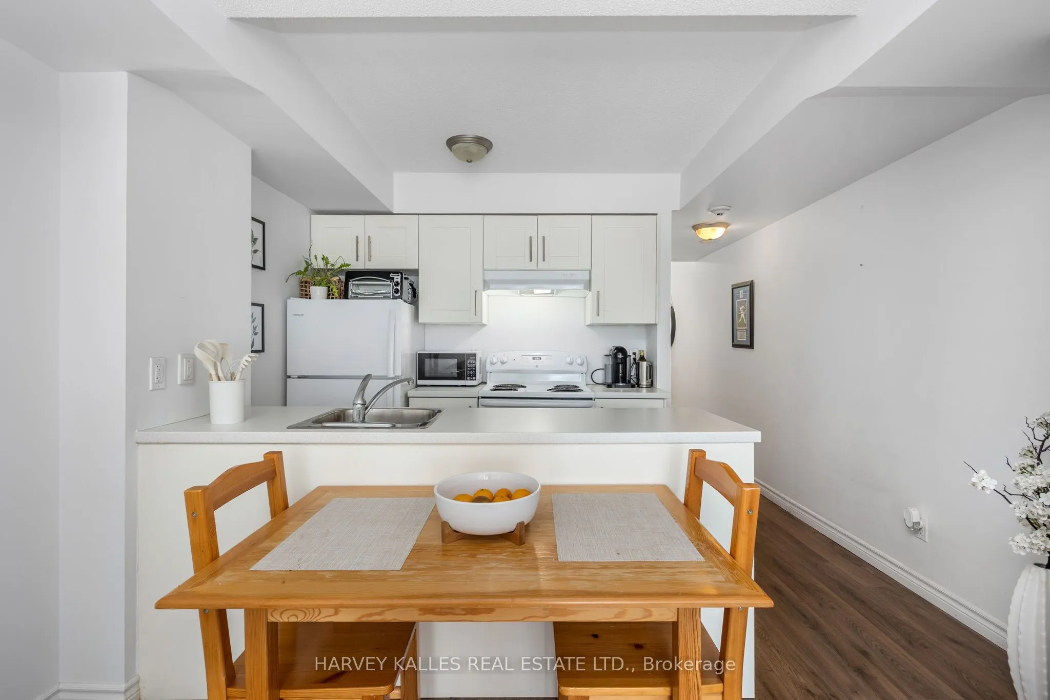 15 Maplewood Avenue, #212
