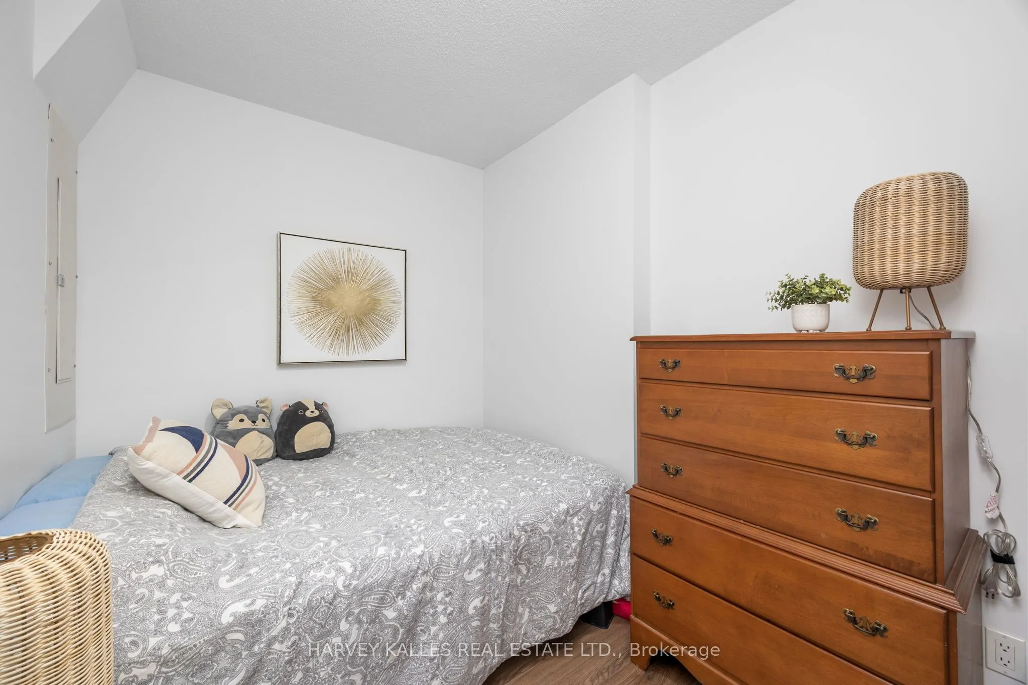 15 Maplewood Avenue, #212