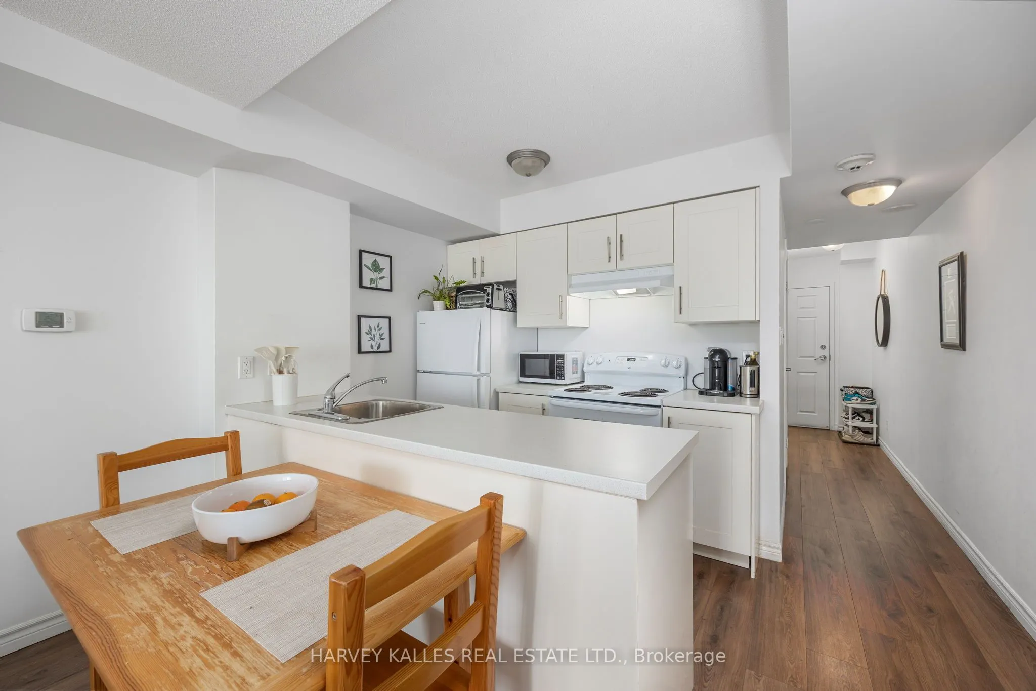 15 Maplewood Avenue, #212