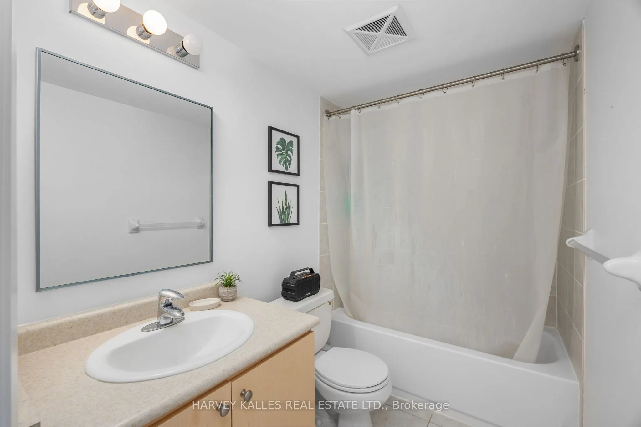 15 Maplewood Avenue, #212