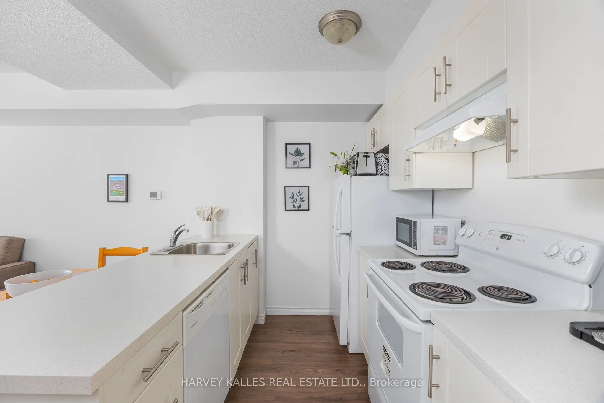 15 Maplewood Avenue, #212