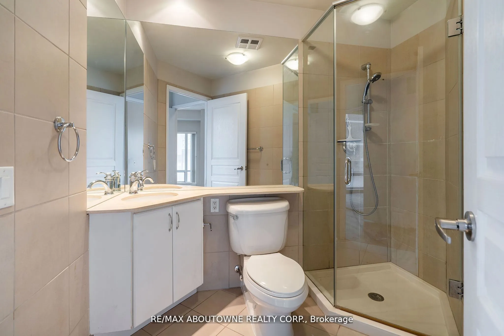 1121 Bay Street, #203