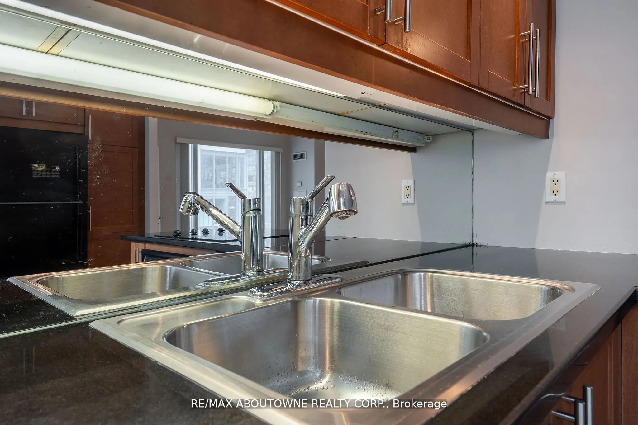 1121 Bay Street, #203