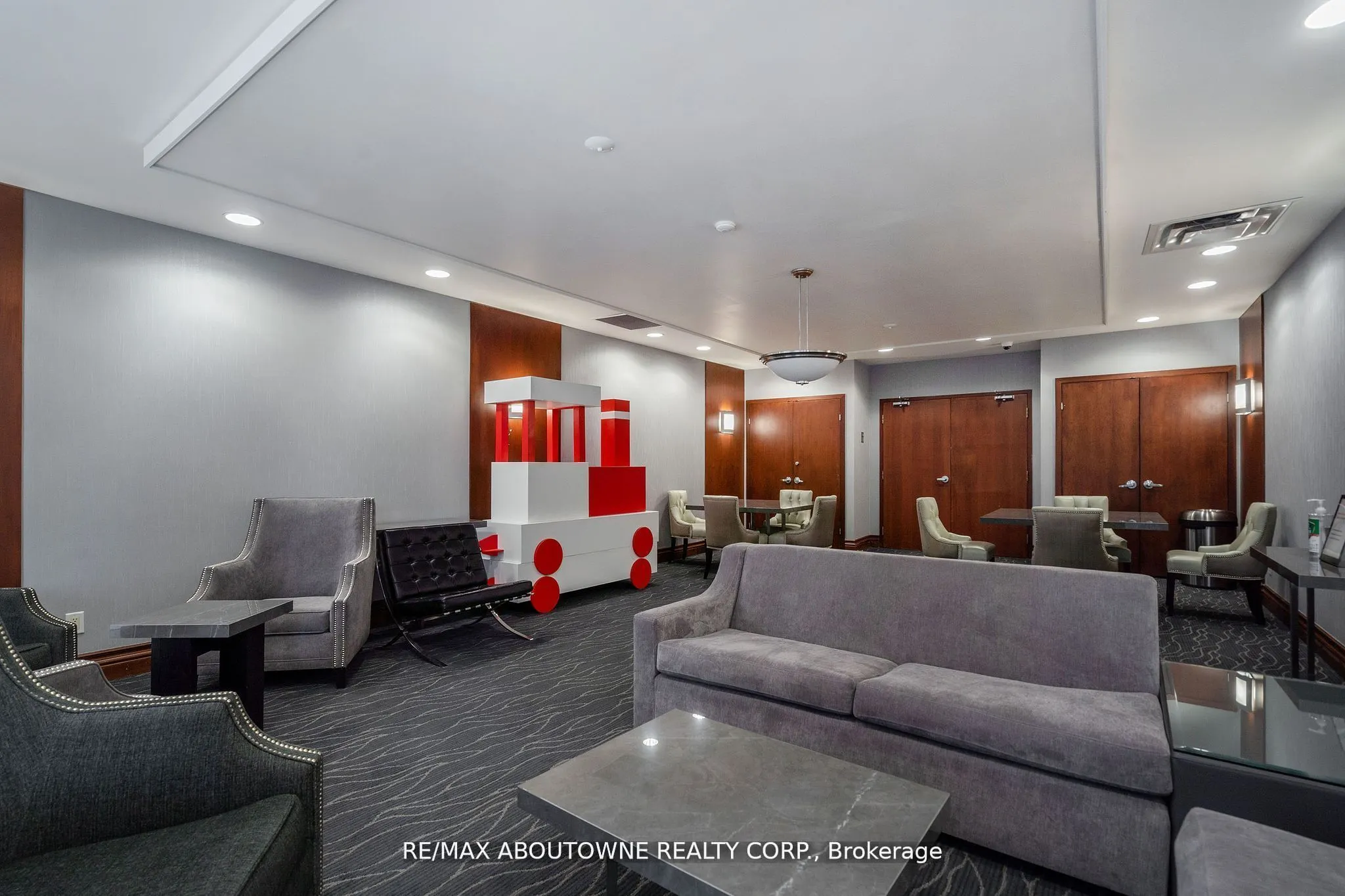 1121 Bay Street, #203