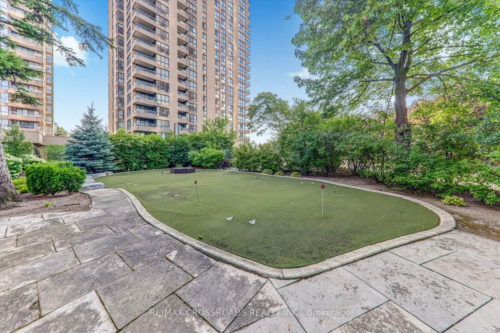 1 Concorde Place, #405