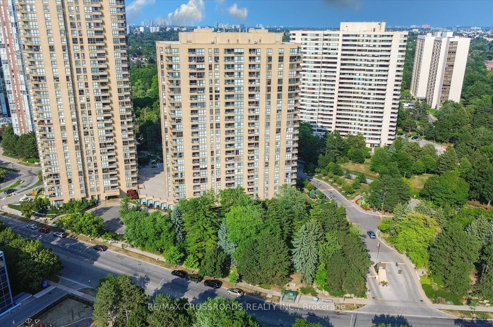 1 Concorde Place, #405