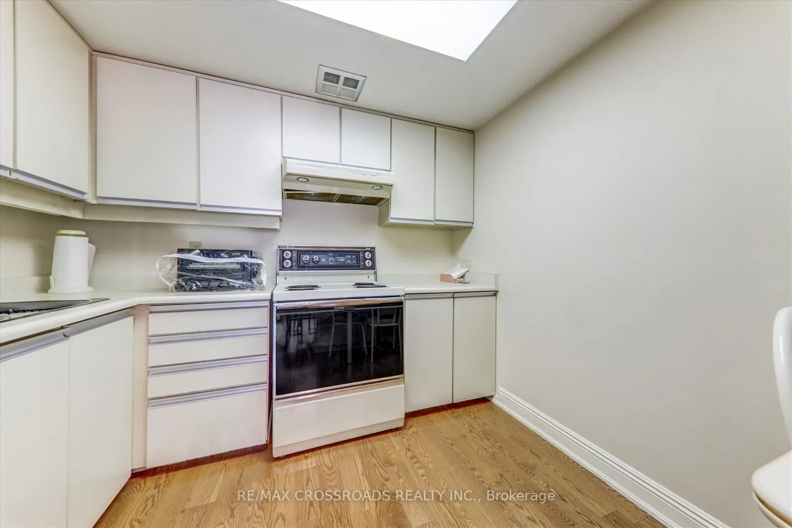 1 Concorde Place, #405