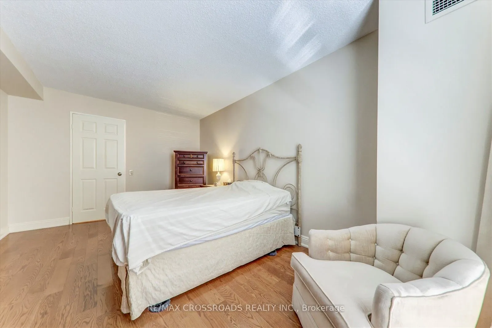 1 Concorde Place, #405
