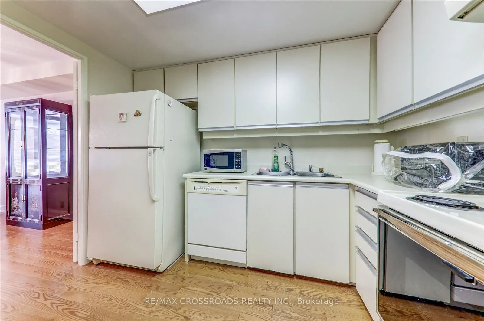 1 Concorde Place, #405