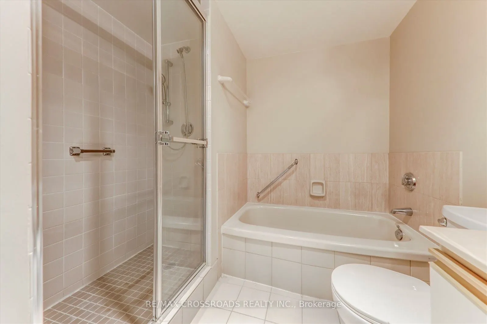 1 Concorde Place, #405