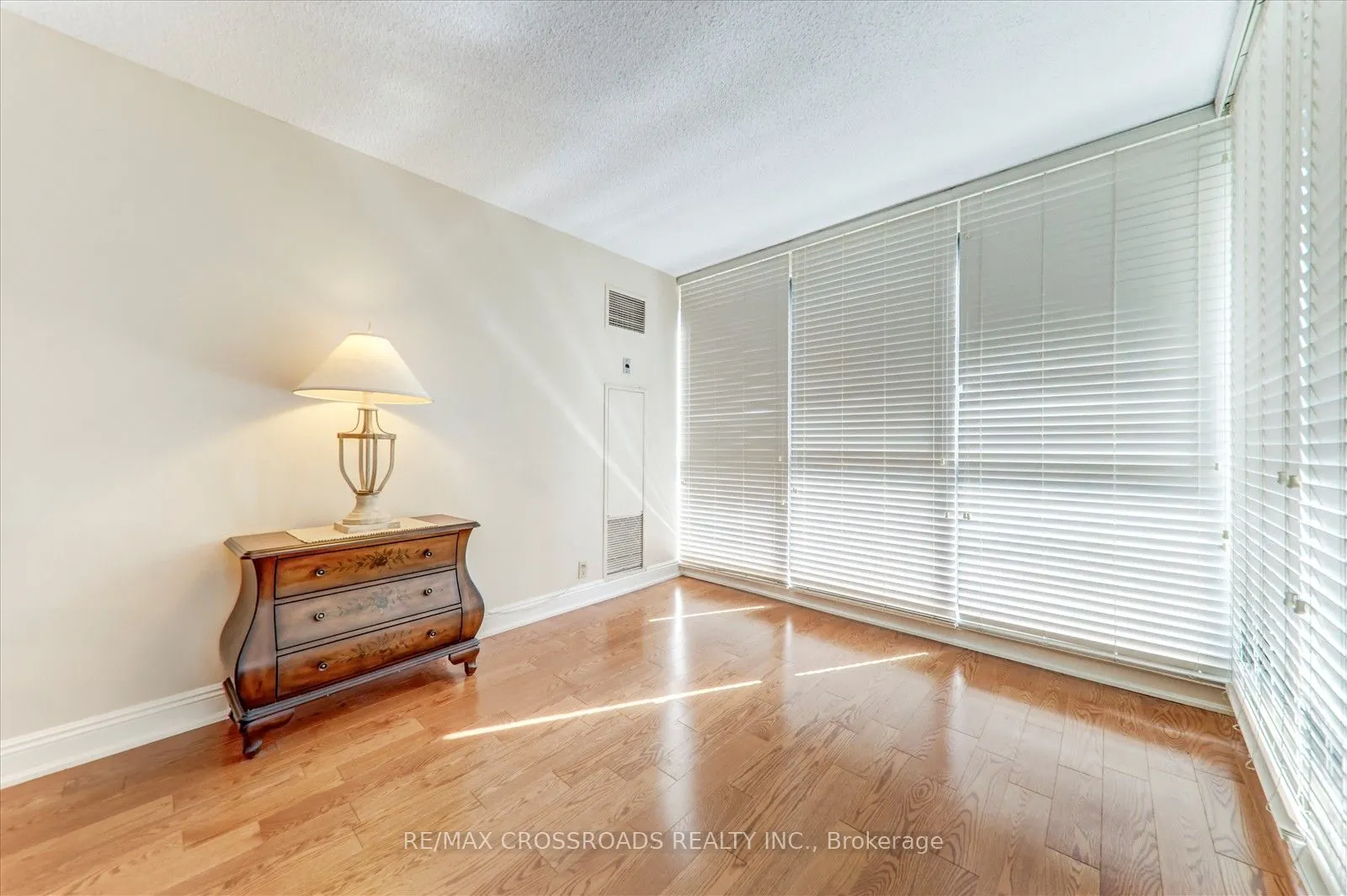 1 Concorde Place, #405