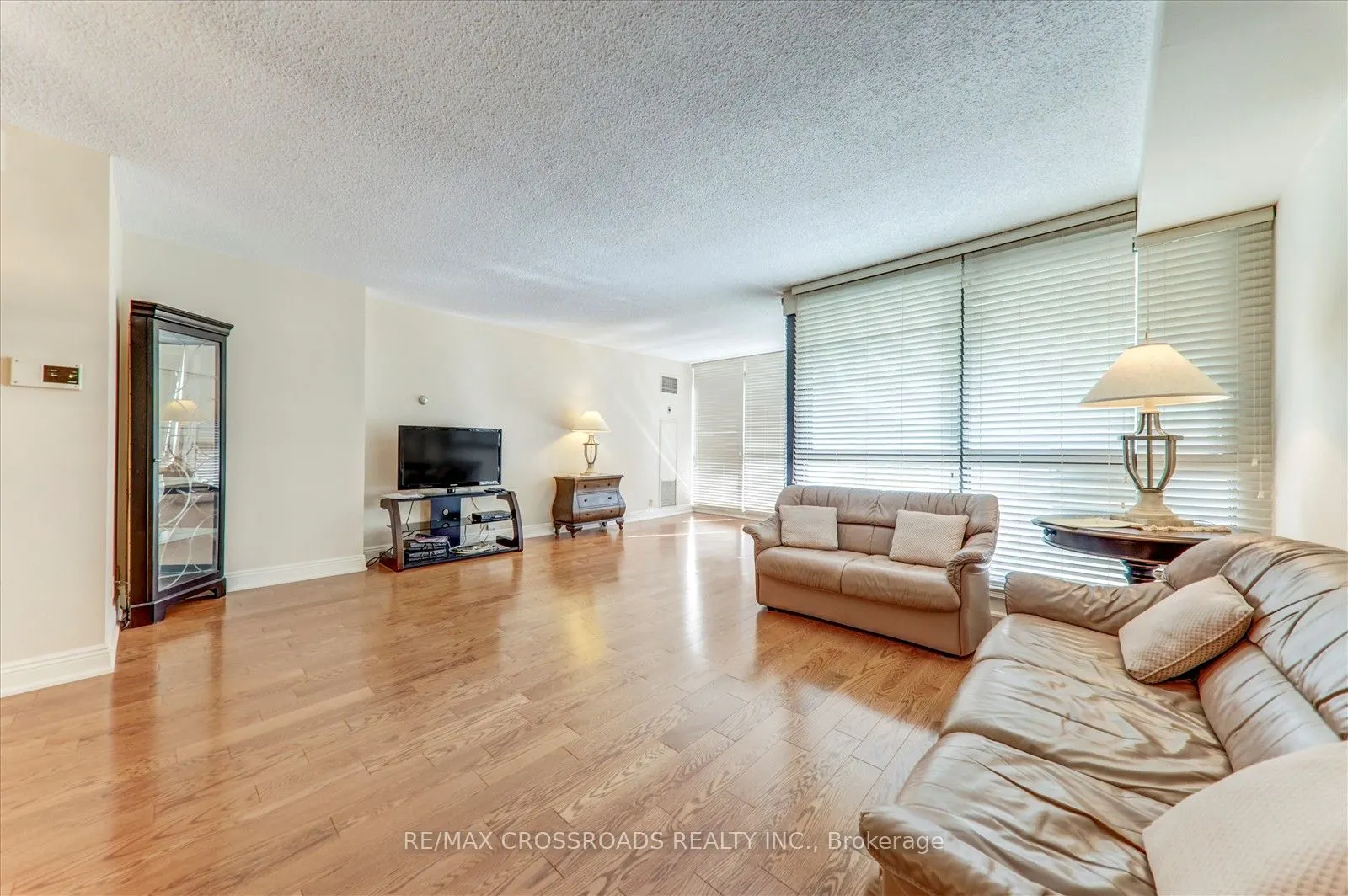 1 Concorde Place, #405