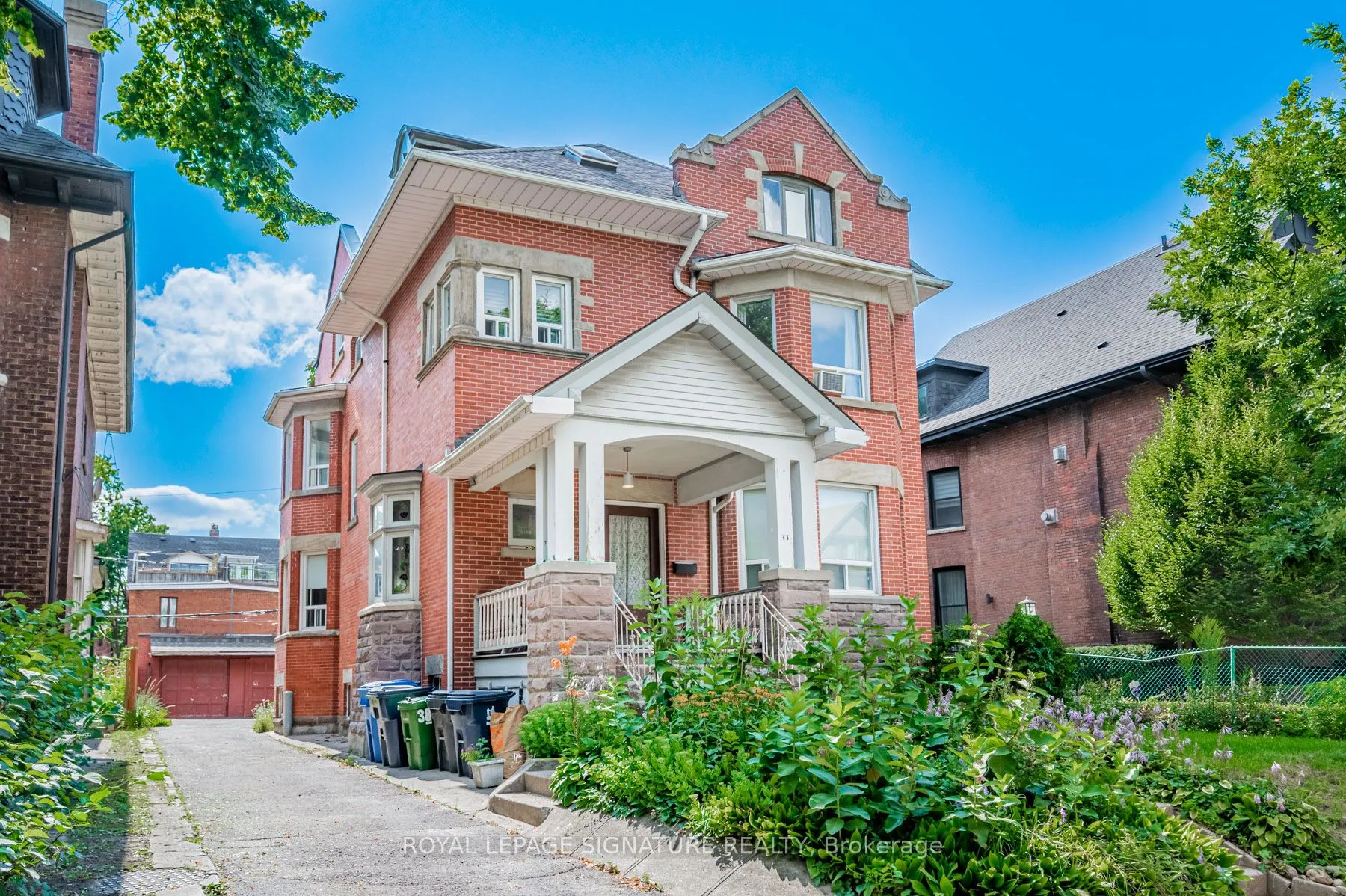 382 Palmerston Boulevard, #2A