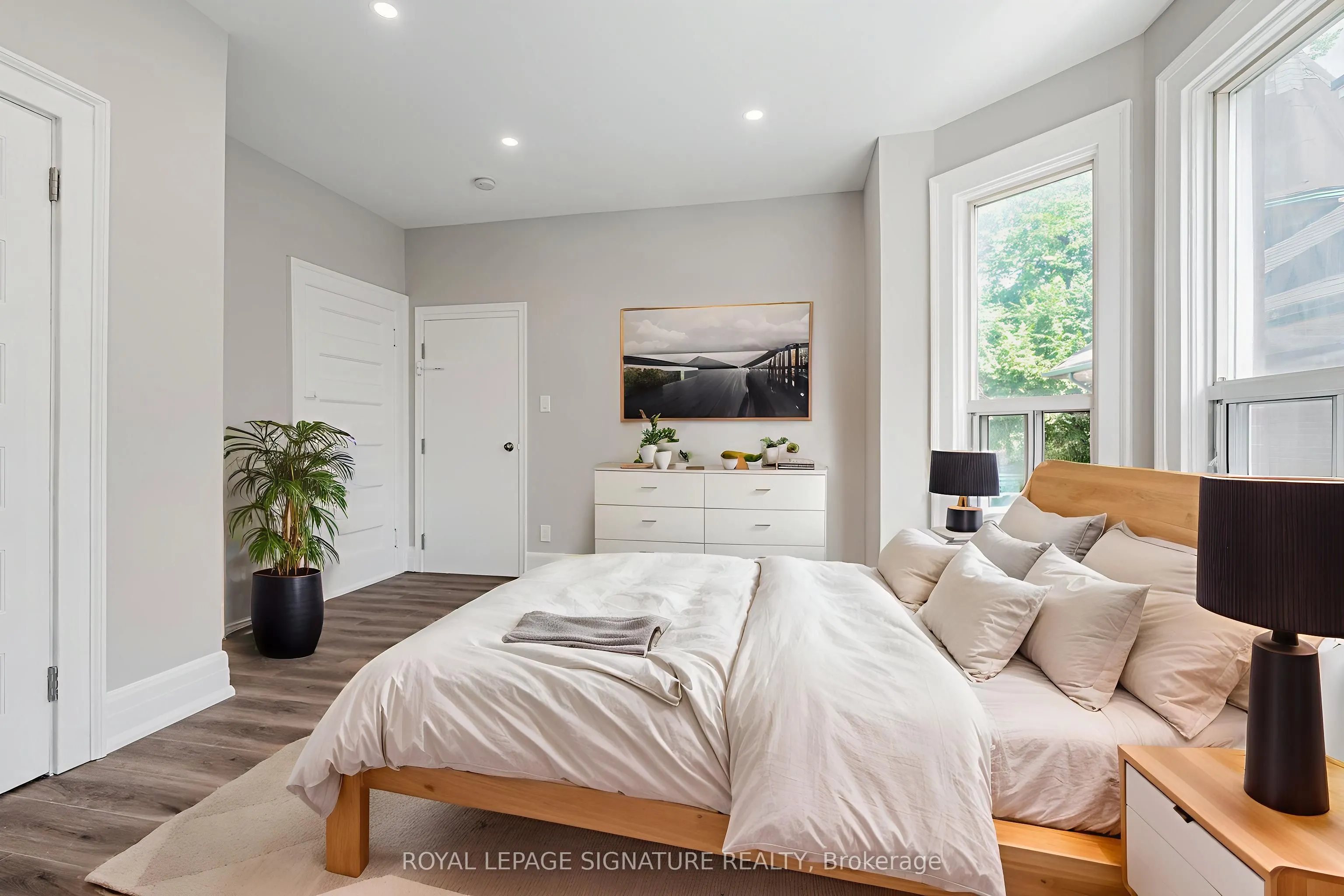 382 Palmerston Boulevard, #2A