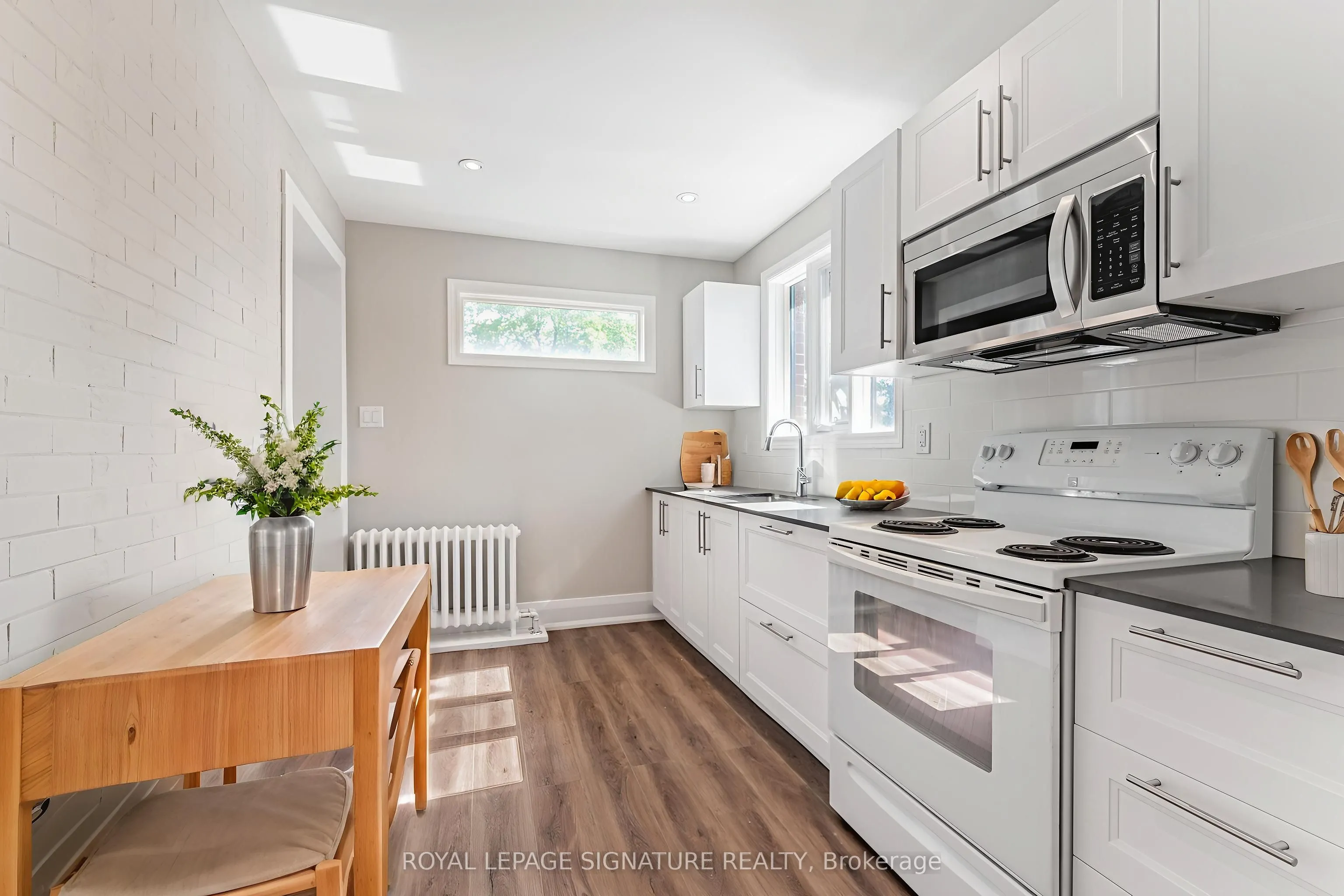 382 Palmerston Boulevard, #2A