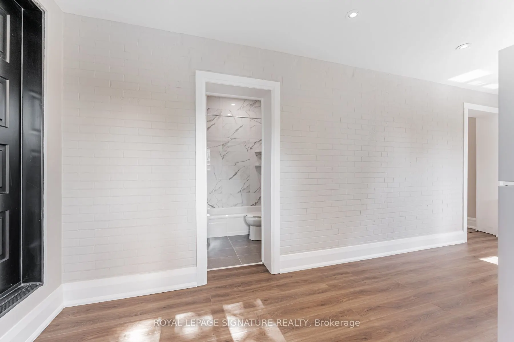382 Palmerston Boulevard, #2A