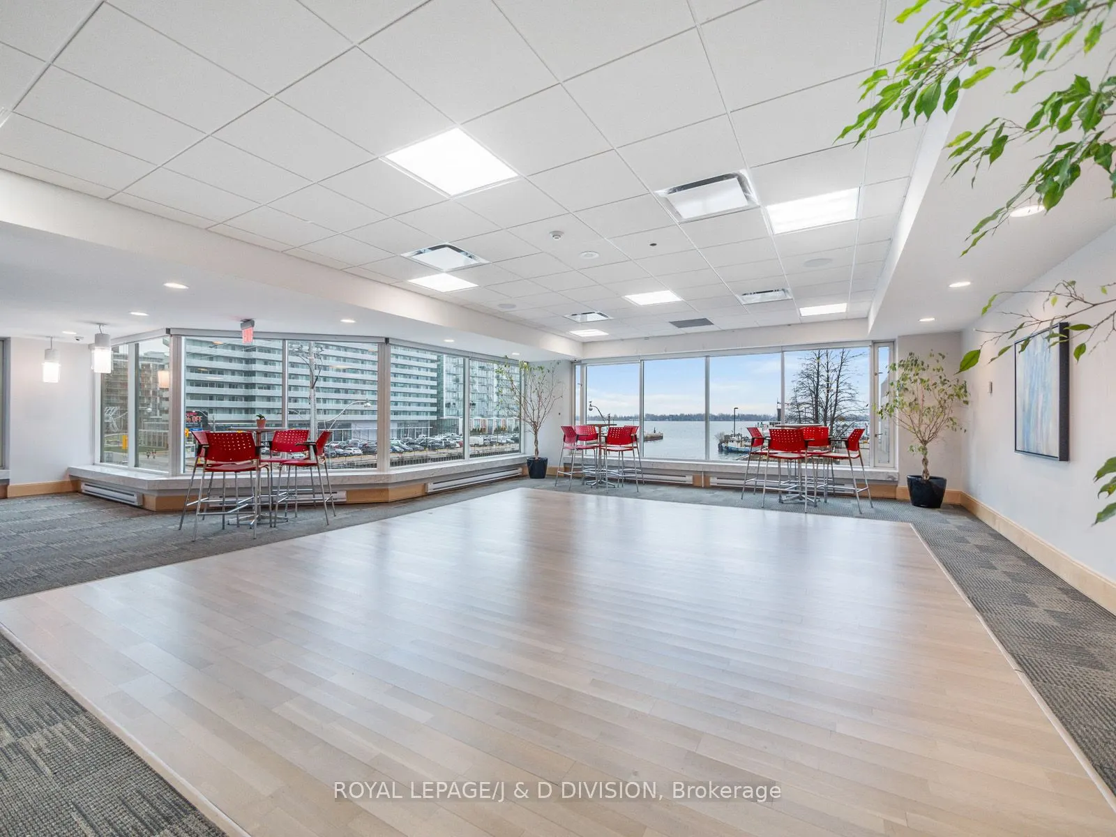 10 Queens Quay W, #706