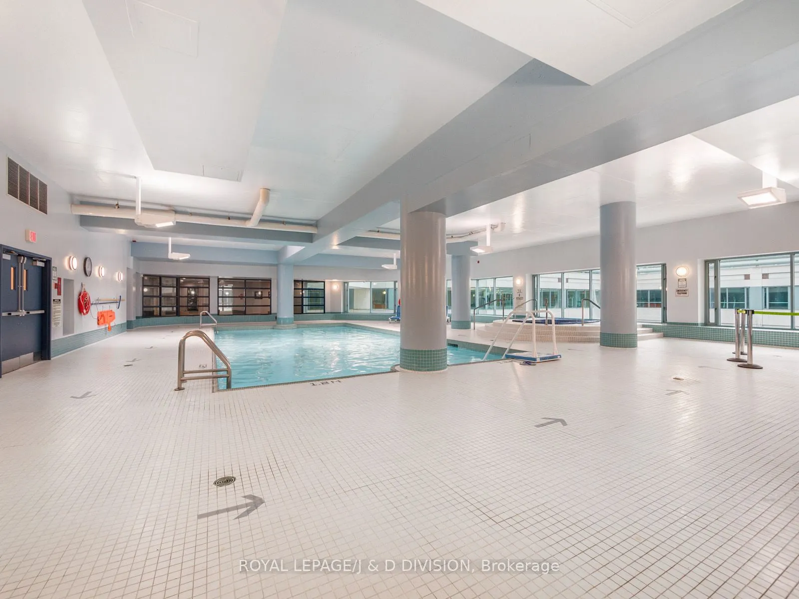 10 Queens Quay W, #706