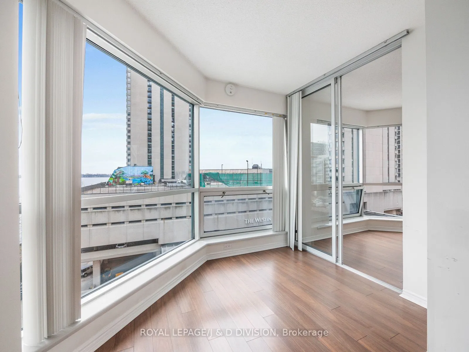 10 Queens Quay W, #706