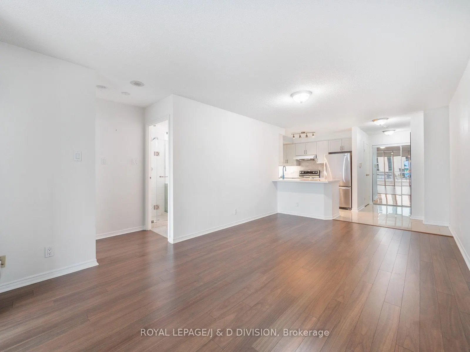 10 Queens Quay W, #706