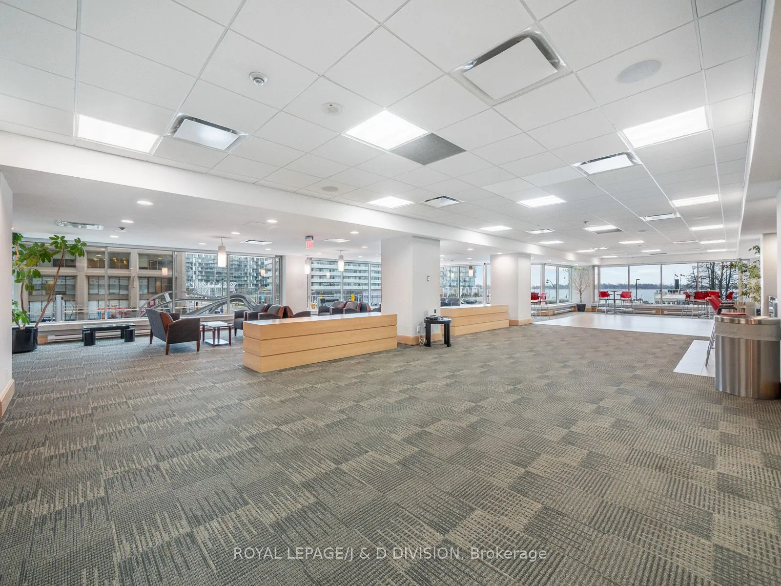 10 Queens Quay W, #706