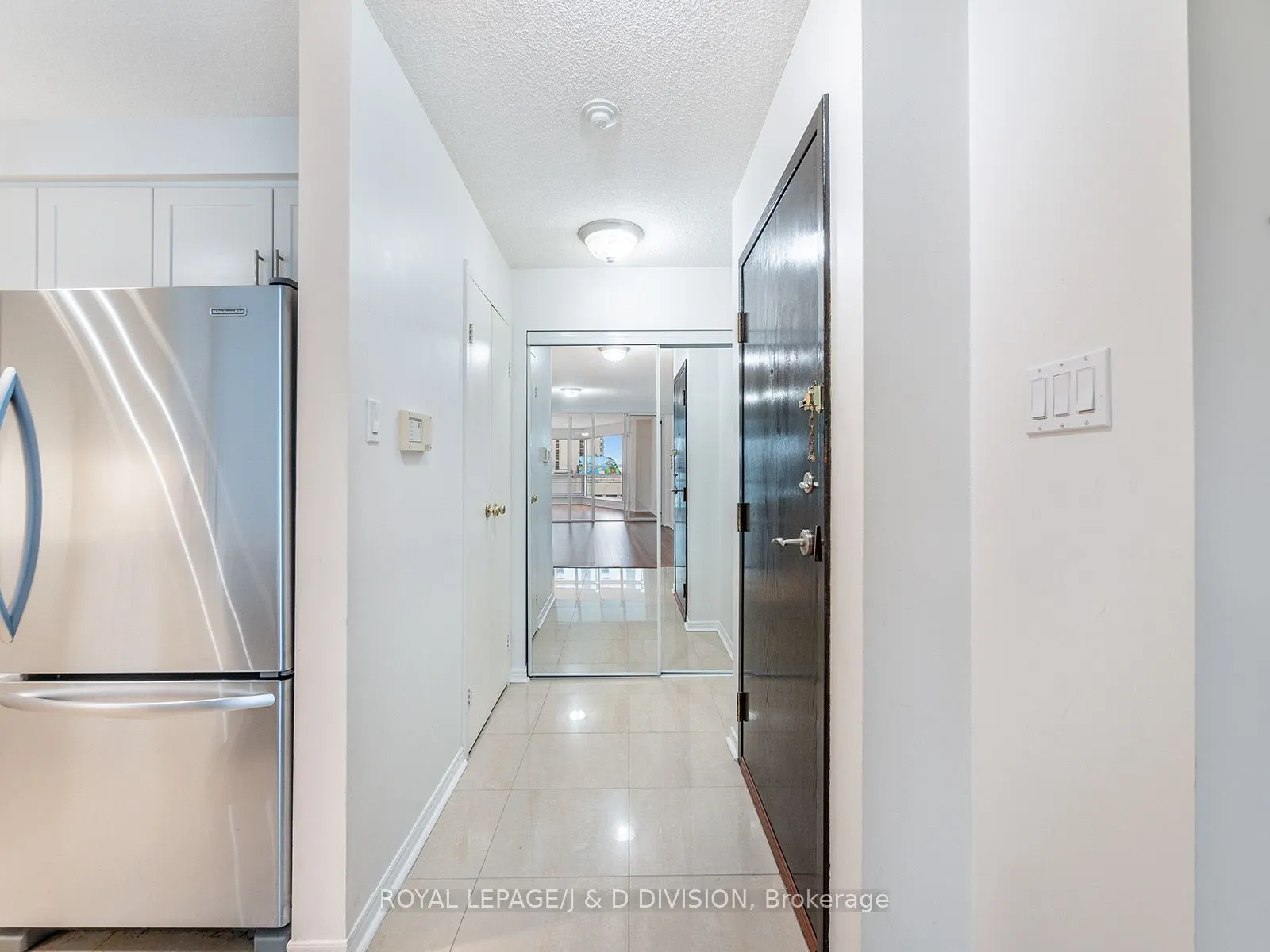 10 Queens Quay W, #706