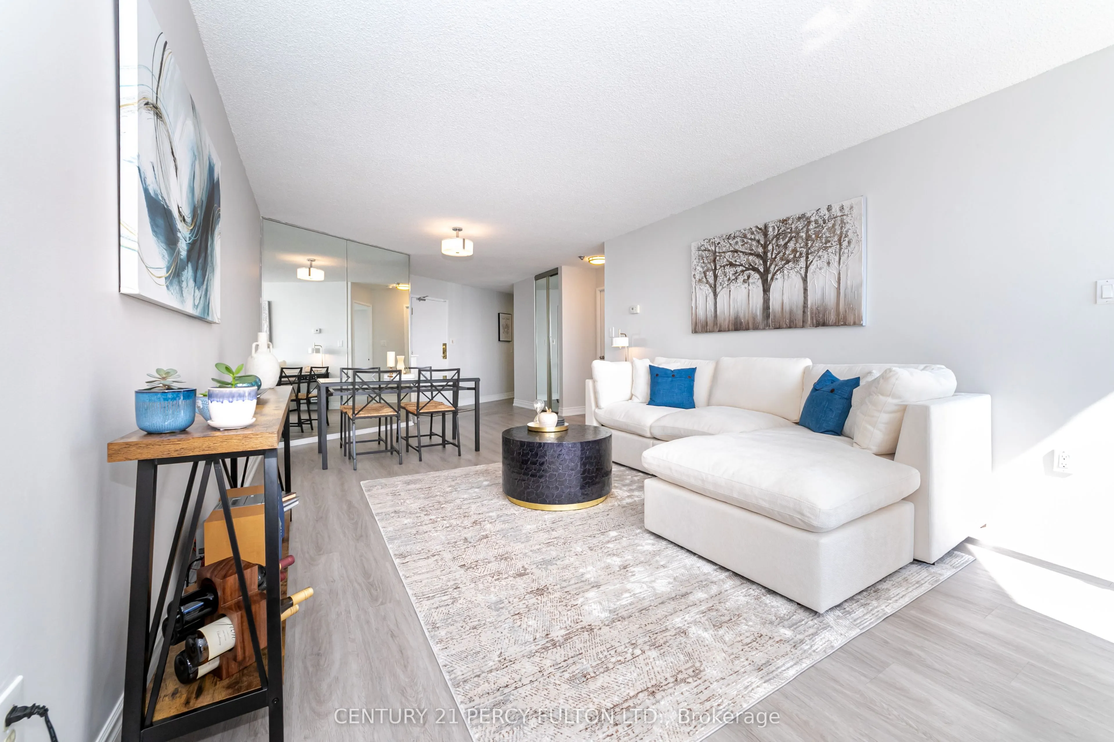270 Queens Quay W, #1407